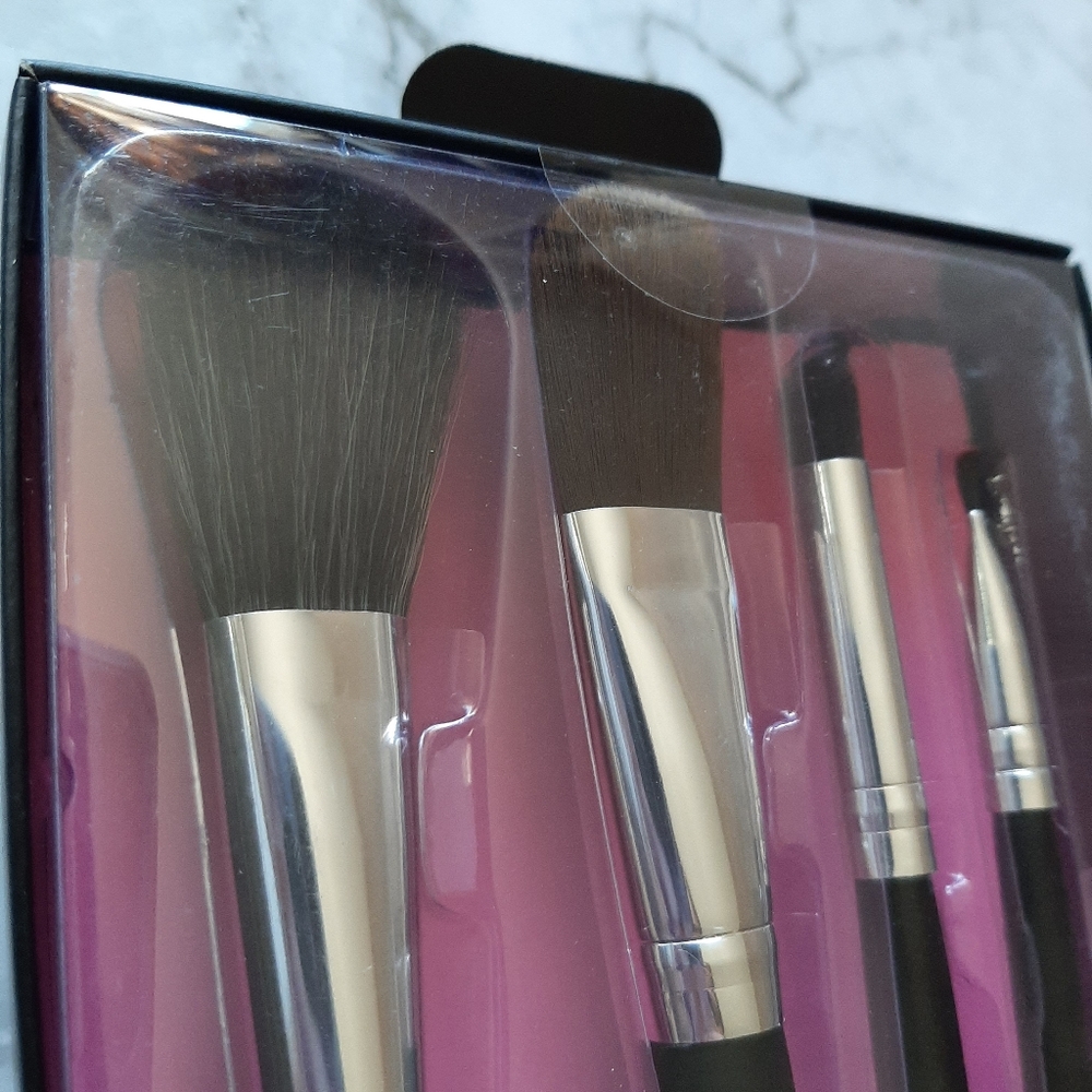5 Piece Makeup Brush Set - Picture 2 of 6